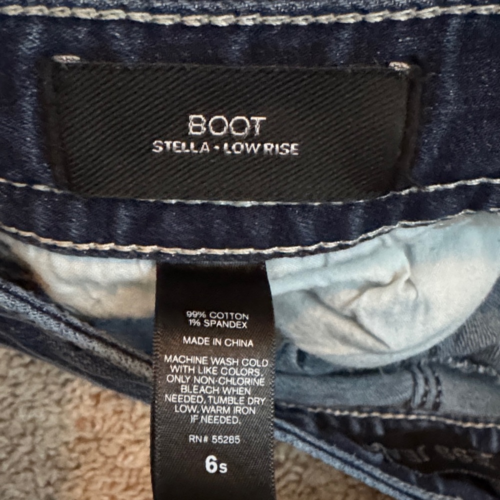 Express Women's Boot Cut Jeans - Picture 3 of 3